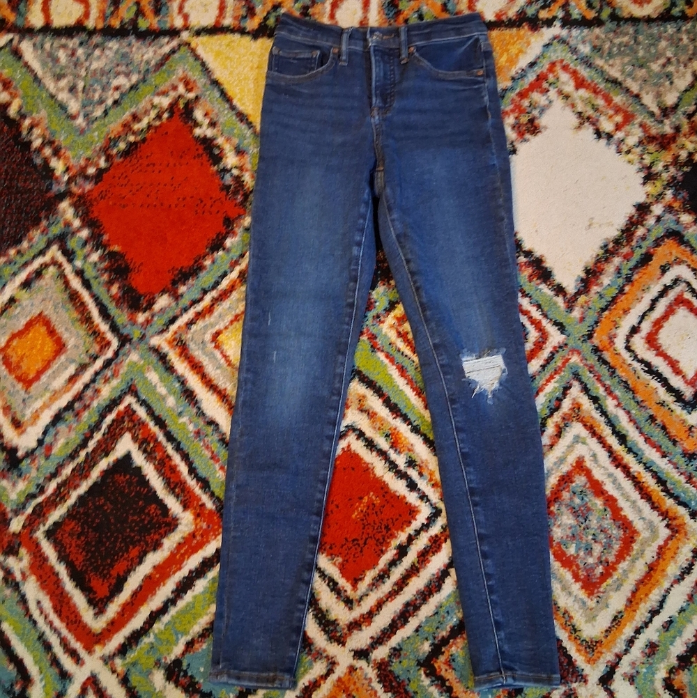 Express Women's Skinny Jeans in Distressed Blue